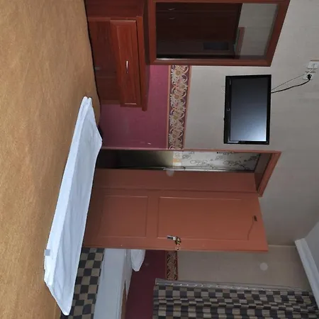 فندق Saray أديرني