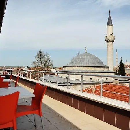 فندق Saray