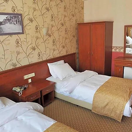 Hotel Saray 3*