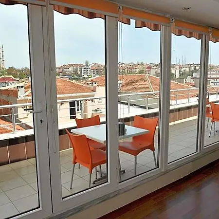Hotel Saray